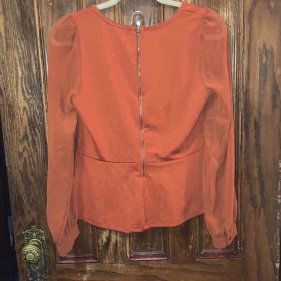 Blu Pepper peplum top with sheer sleeves - Picture 4 of 4